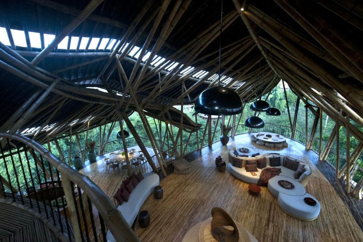 Incrível casa de bambu em Bali